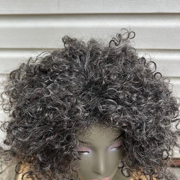 Nwot quick weave curly grey 2 tone wig main image 4